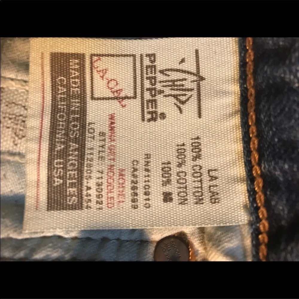Vtg Y2K Chip and Pepper long leather button shorts jorts- back to school/ campus